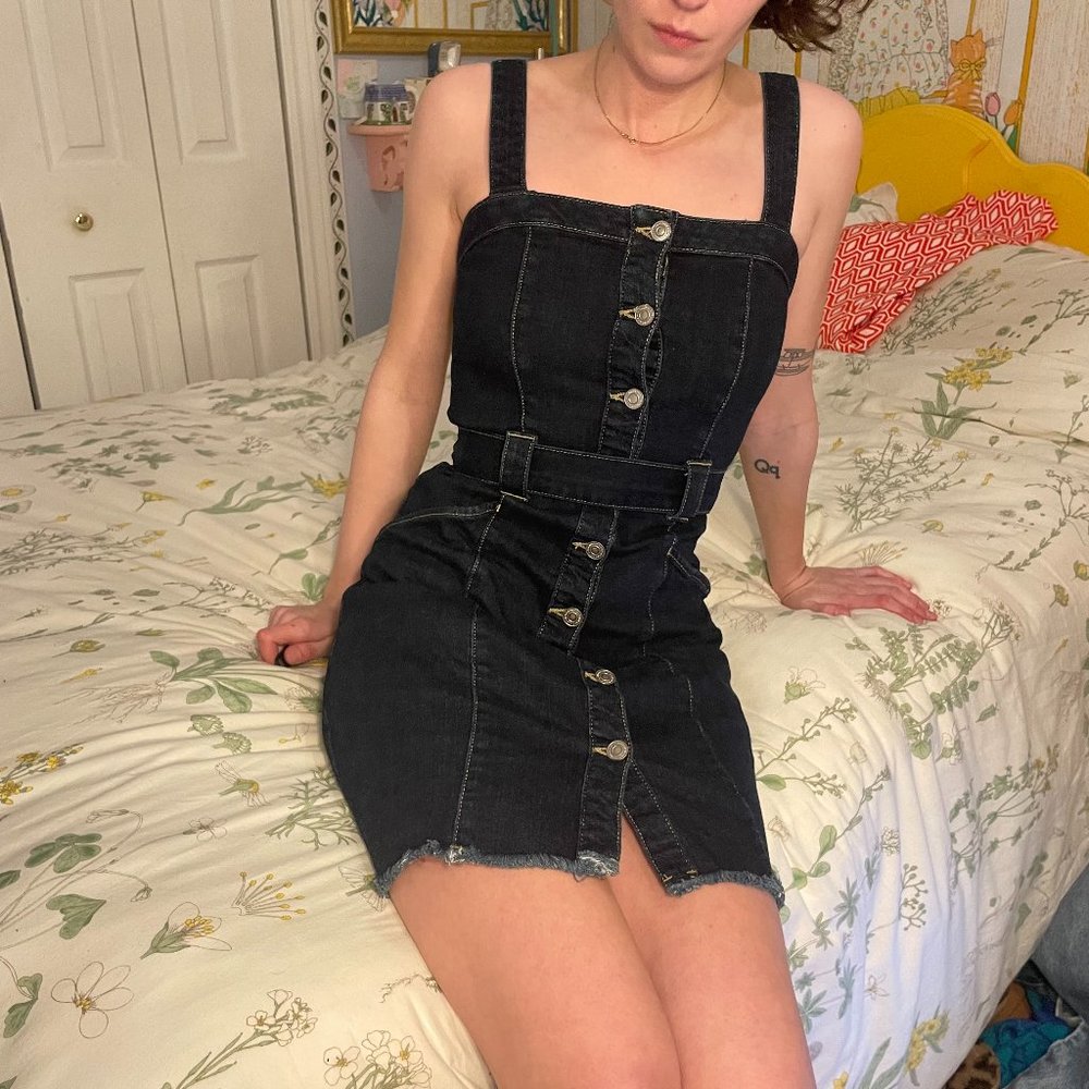 Dynamite XS denim Bodycon mini dress with matching belt!